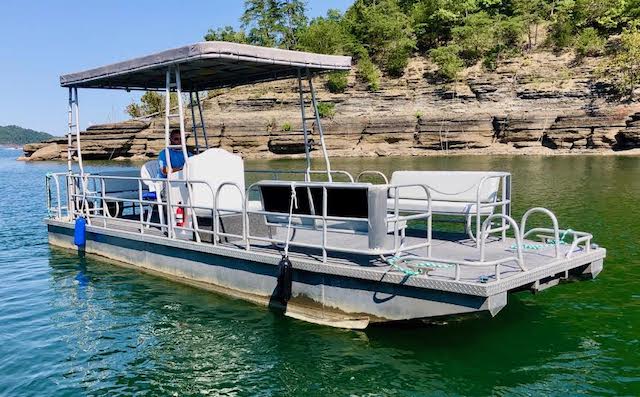 photo of Lakewind Pontoon