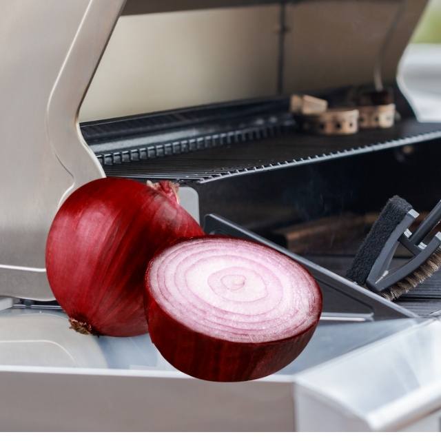 photo of red onion on grill